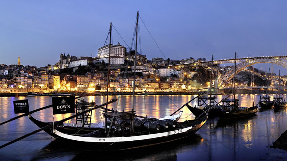 Porto Abendansicht vom Hafen in Porto
