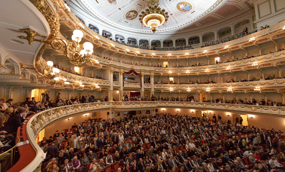 12 Dresden, Semperoper: 